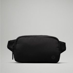 black lululemon mini belt bag